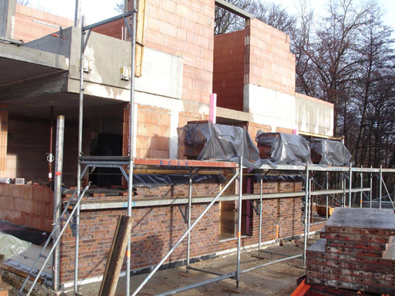 Startschuss für die Backsteinfassade