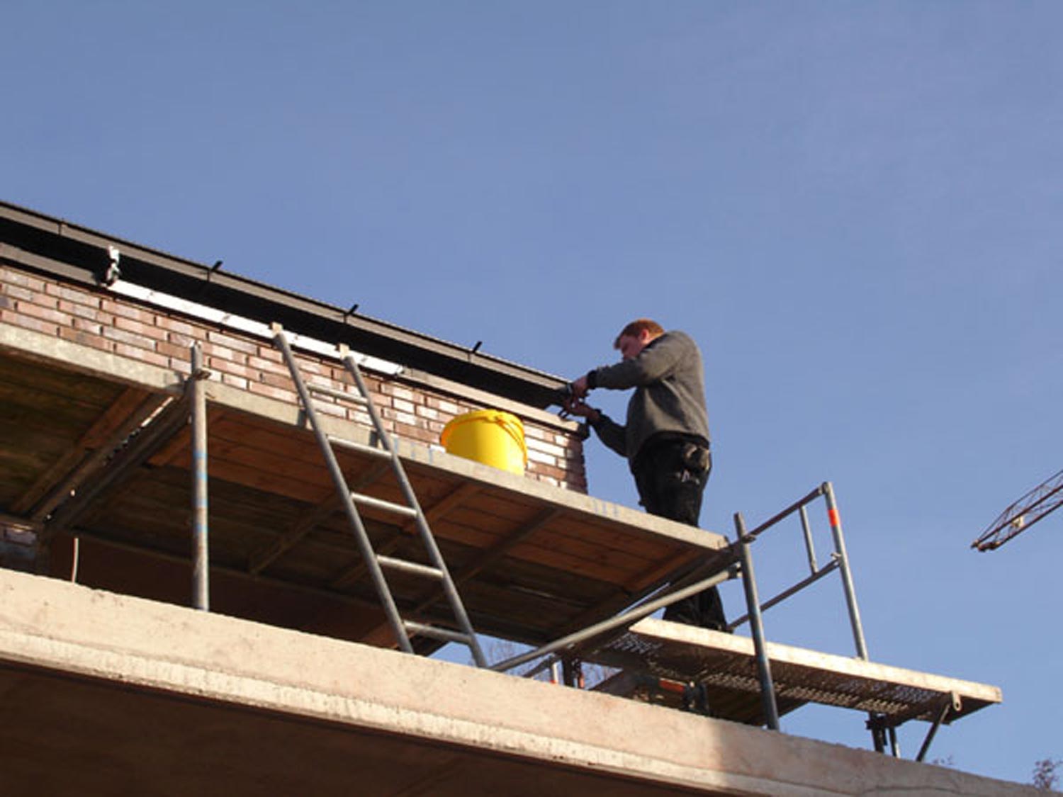 Das Dach wird gedeckt