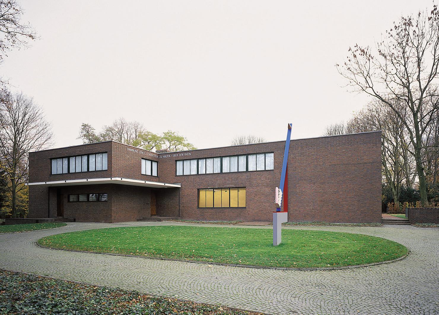 Straßenfront Haus Esters