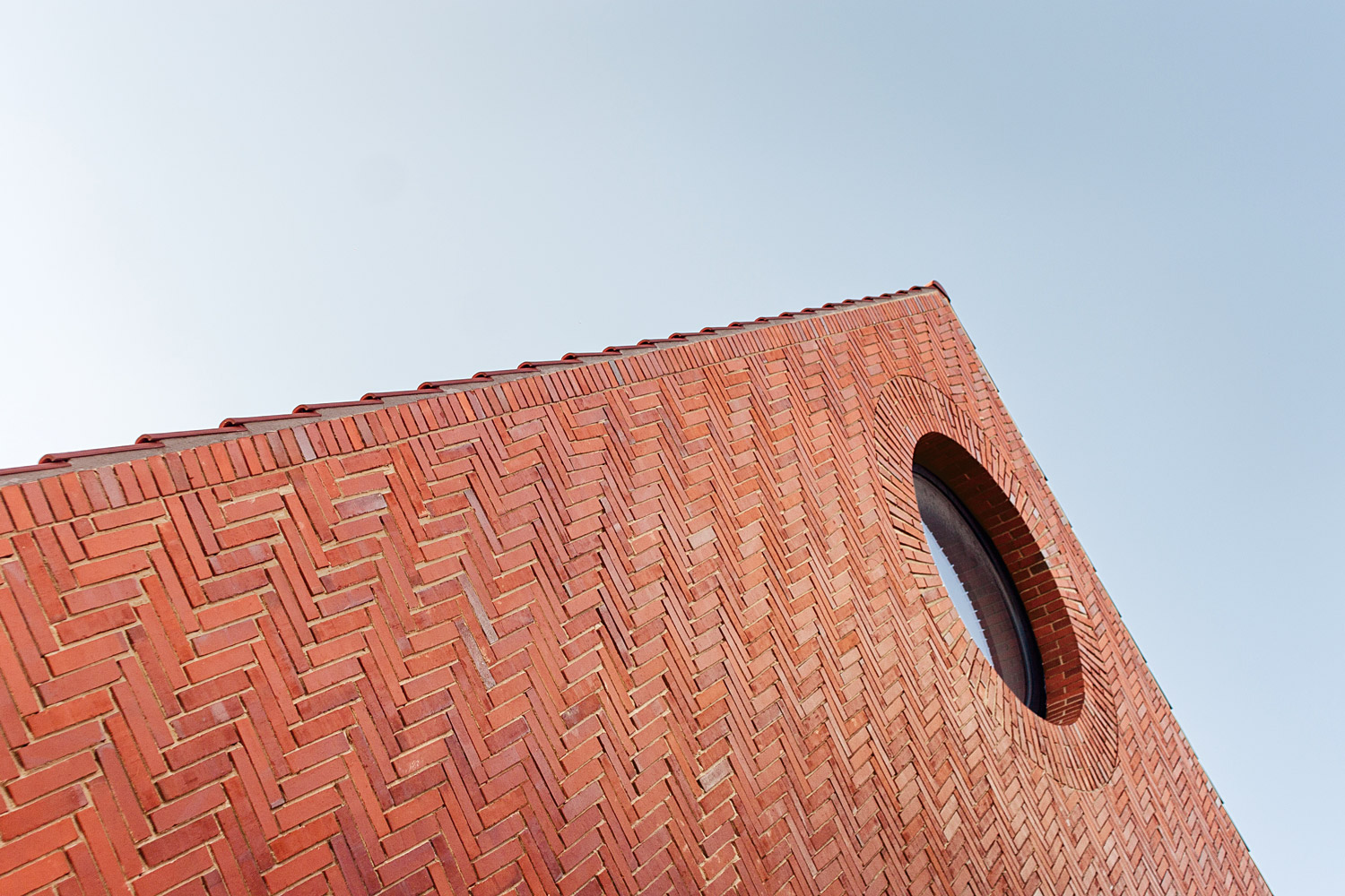 Rundbogen trifft Fischgrät